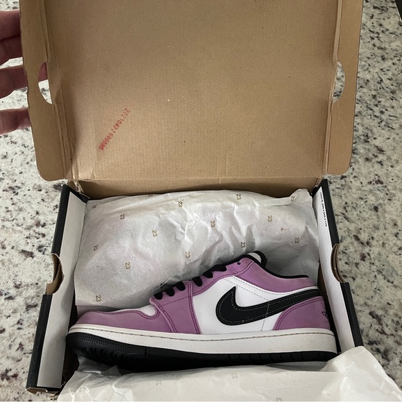 Nike Air Jordan 1 Low SE Purple Violet Shock Size 7.5 CK3022-503 with box Men's - Picture 10 of 13